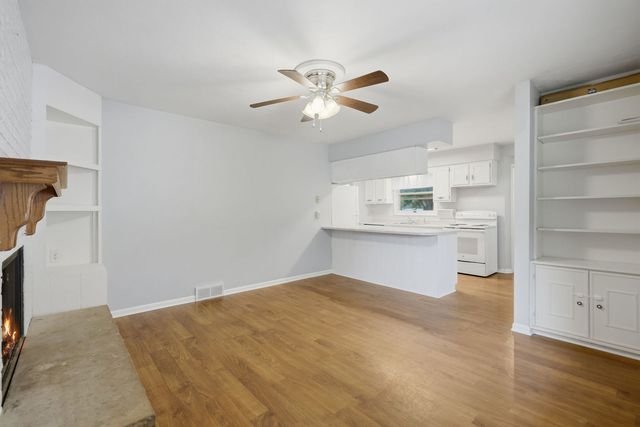 109 N 3RD Street, Colona, IL 61241