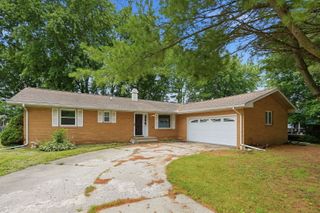 109 N 3RD Street, Colona, IL 61241