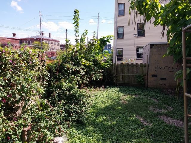 71 N 5Th St, Newark City, NJ 07107