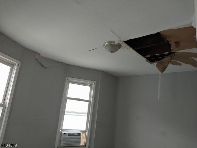 71 N 5Th St, Newark City, NJ 07107