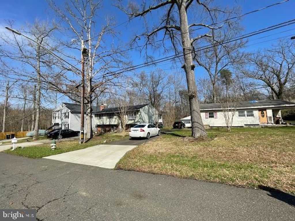 5521 GLEN AVE, Lanham, MD 20706