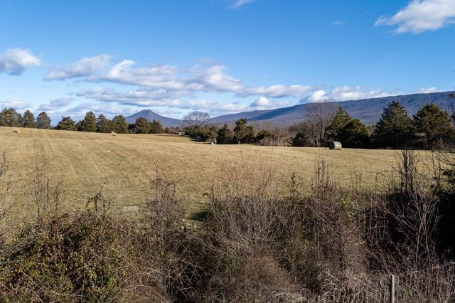 134 DILLON CT, New Market, VA 22844