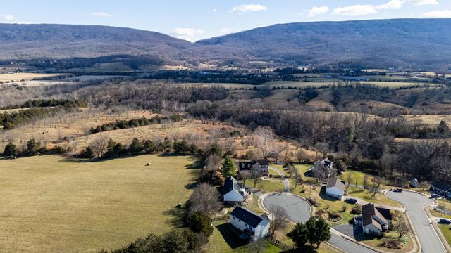 134 DILLON CT, New Market, VA 22844