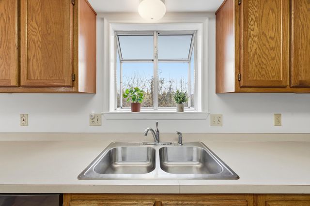 134 DILLON CT, New Market, VA 22844