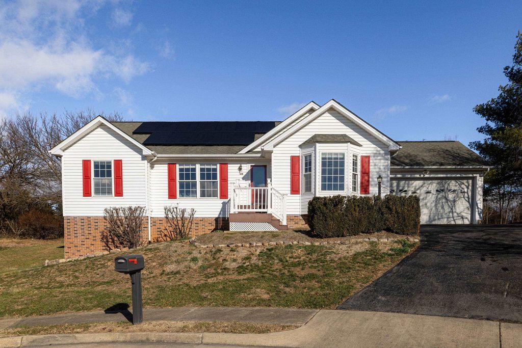 134 DILLON CT, New Market, VA 22844