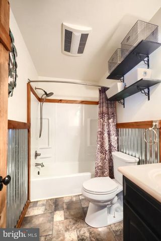 155 4TH ST, Mount Wolf, PA 17347