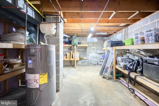 155 4TH ST, Mount Wolf, PA 17347