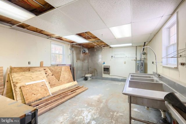 155 4TH ST, Mount Wolf, PA 17347