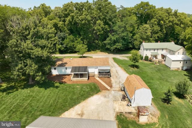 155 4TH ST, Mount Wolf, PA 17347