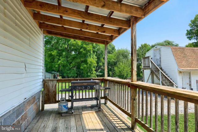 155 4TH ST, Mount Wolf, PA 17347