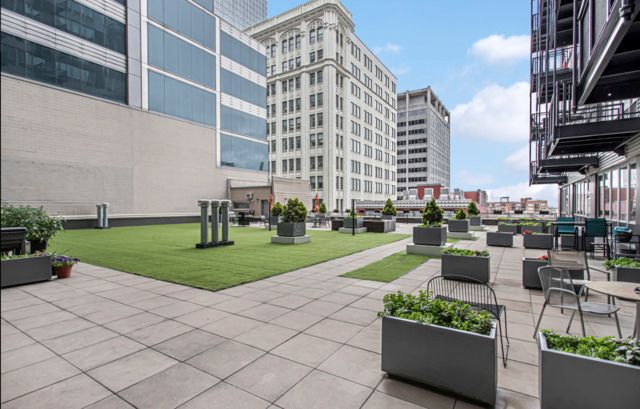 565 W Quincy Street 1008, Chicago, IL 60661