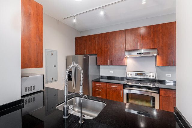 565 W Quincy Street 1008, Chicago, IL 60661