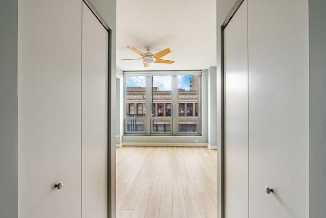 565 W Quincy Street 1008, Chicago, IL 60661