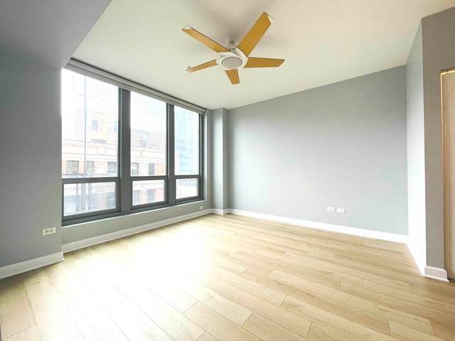 565 W Quincy Street 1008, Chicago, IL 60661