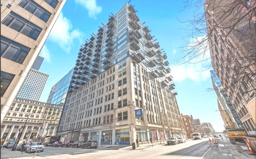 565 W Quincy Street 1008, Chicago, IL 60661