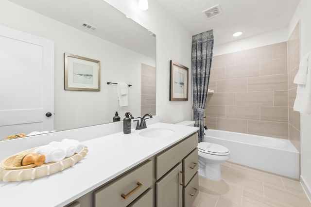 748 Hidden Feather Drive, Lavon, TX 75166