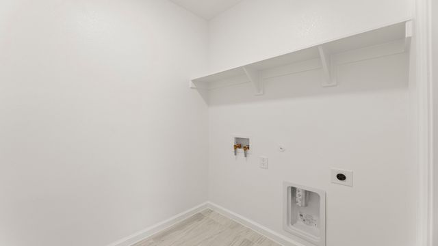 748 Hidden Feather Drive, Lavon, TX 75166
