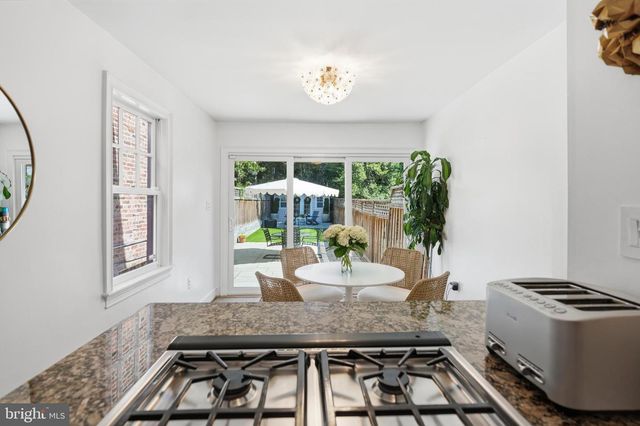 3313 Q ST NW, Washington, DC 20007