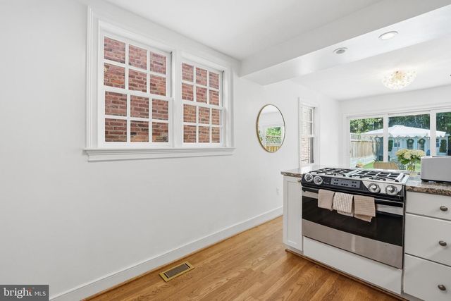 3313 Q ST NW, Washington, DC 20007
