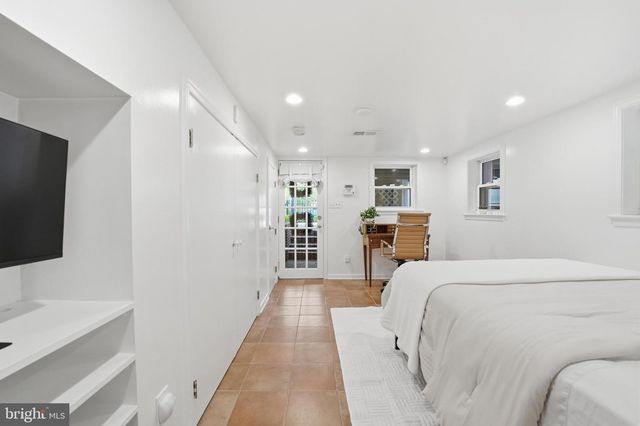 3313 Q ST NW, Washington, DC 20007