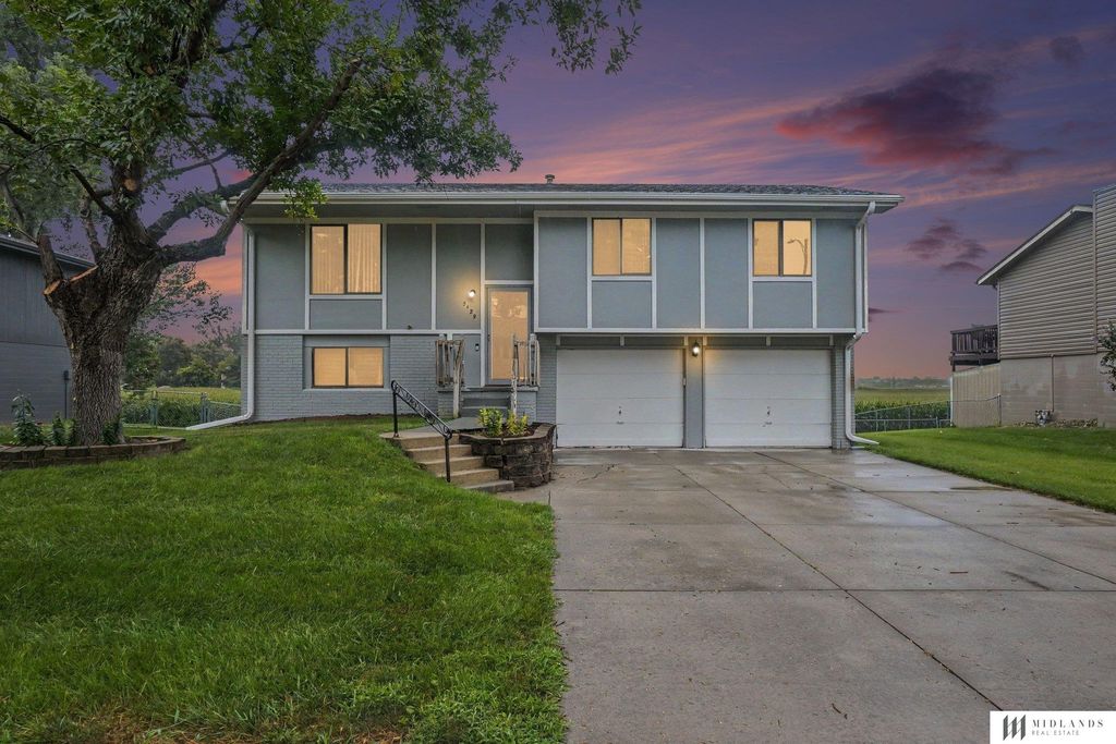 5129 Galloway Street, Bellevue, NE 68157