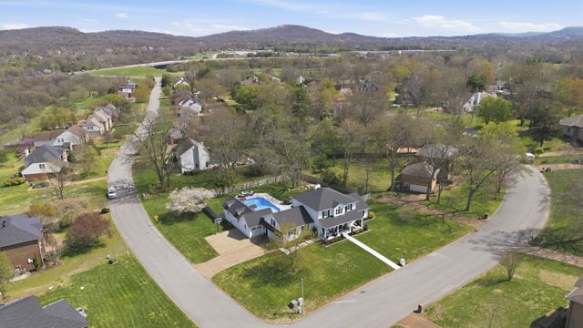 8344 Carriage Hills Dr, Brentwood, TN 37027