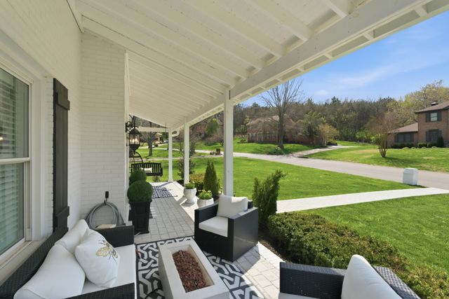 8344 Carriage Hills Dr, Brentwood, TN 37027