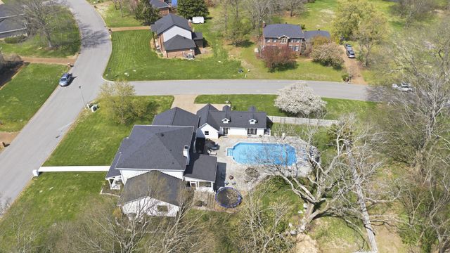 8344 Carriage Hills Dr, Brentwood, TN 37027