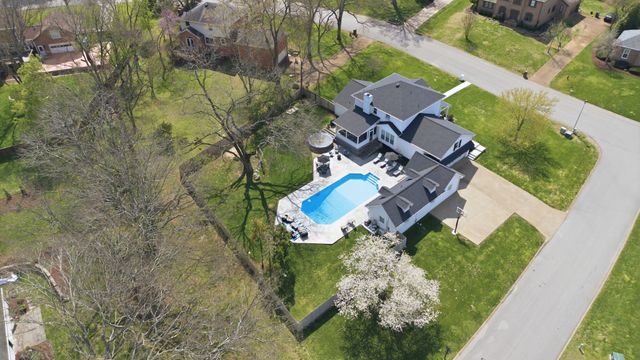 8344 Carriage Hills Dr, Brentwood, TN 37027