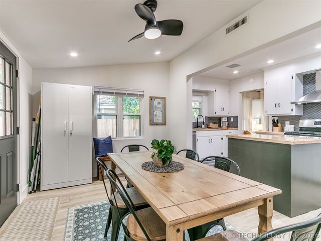 205 S Sandusky Avenue, Tulsa, OK 74112