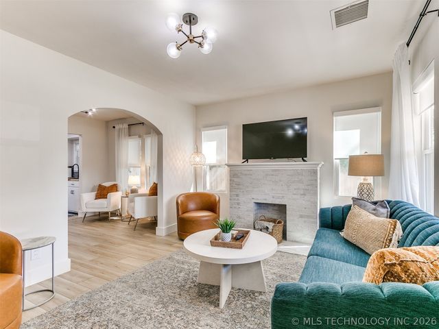 205 S Sandusky Avenue, Tulsa, OK 74112