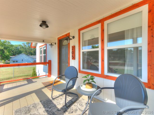 205 S Sandusky Avenue, Tulsa, OK 74112