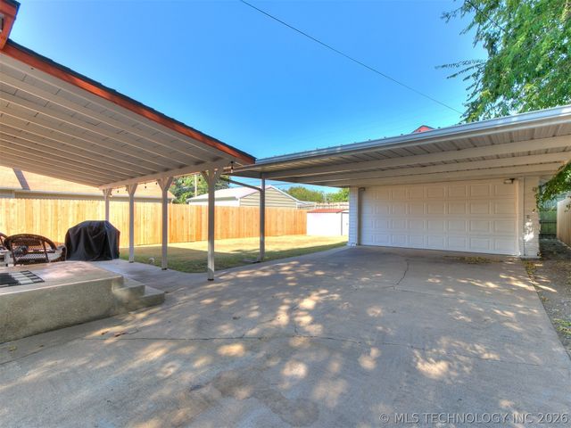 205 S Sandusky Avenue, Tulsa, OK 74112