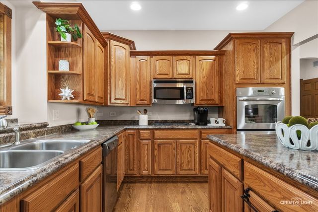37 Park Drive, Yorkville, IL 60560