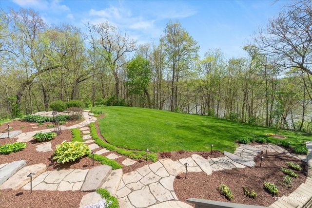 37 Park Drive, Yorkville, IL 60560