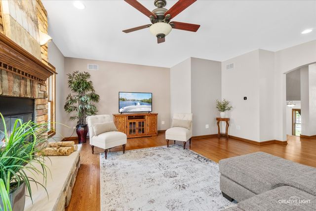 37 Park Drive, Yorkville, IL 60560