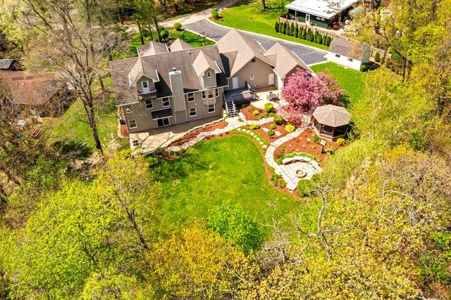 37 Park Drive, Yorkville, IL 60560