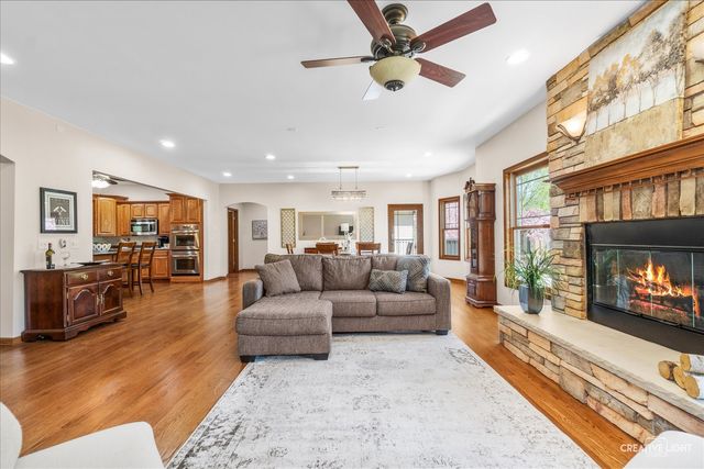 37 Park Drive, Yorkville, IL 60560