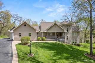 37 Park Drive, Yorkville, IL 60560