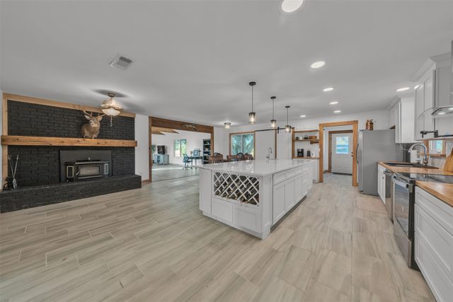 4080 Pleasant Valley Road, Mineral Wells, TX 76067