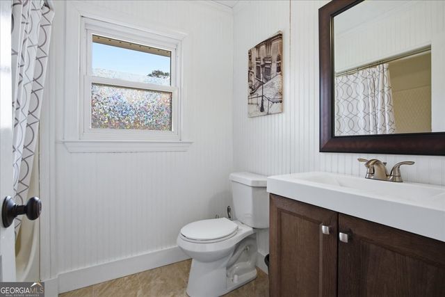 206 Chateau Drive, Fayetteville, GA 30214