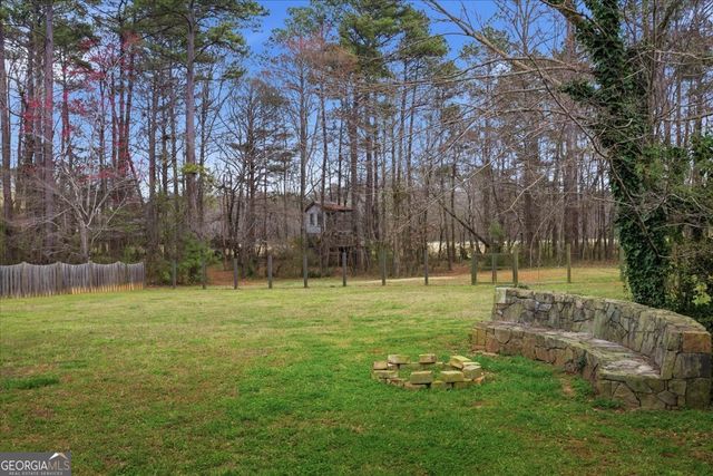 206 Chateau Drive, Fayetteville, GA 30214