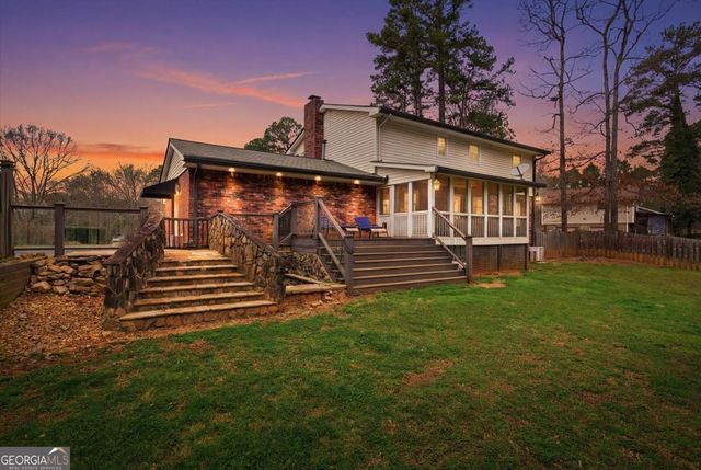 206 Chateau Drive, Fayetteville, GA 30214