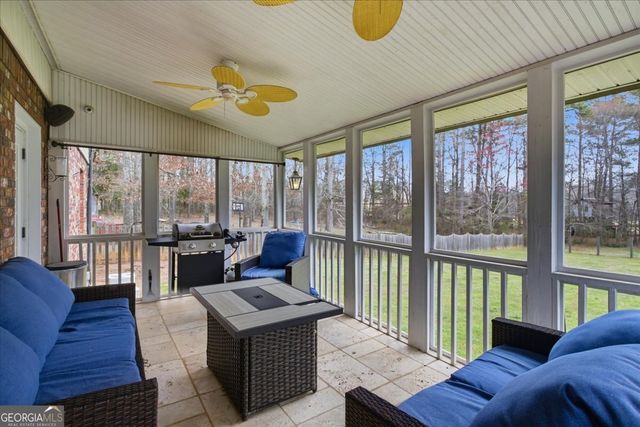 206 Chateau Drive, Fayetteville, GA 30214