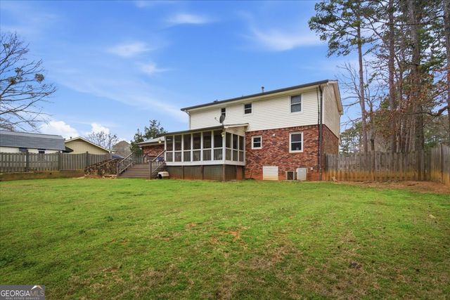 206 Chateau Drive, Fayetteville, GA 30214