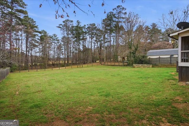 206 Chateau Drive, Fayetteville, GA 30214