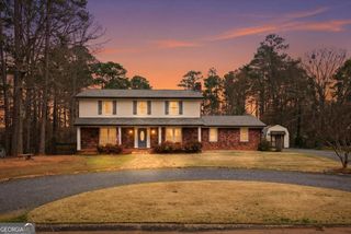 206 Chateau Drive, Fayetteville, GA 30214