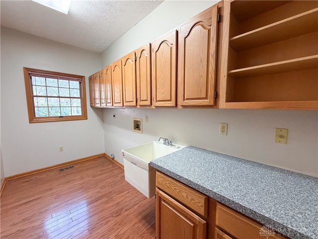 7995 Crestway Road, Clayton, OH 45315