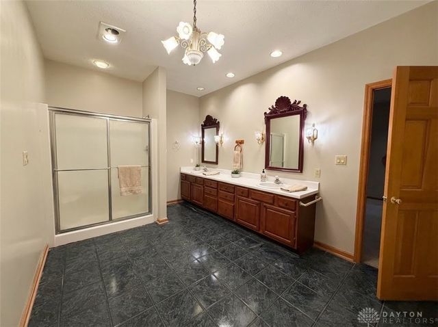 7995 Crestway Road, Clayton, OH 45315