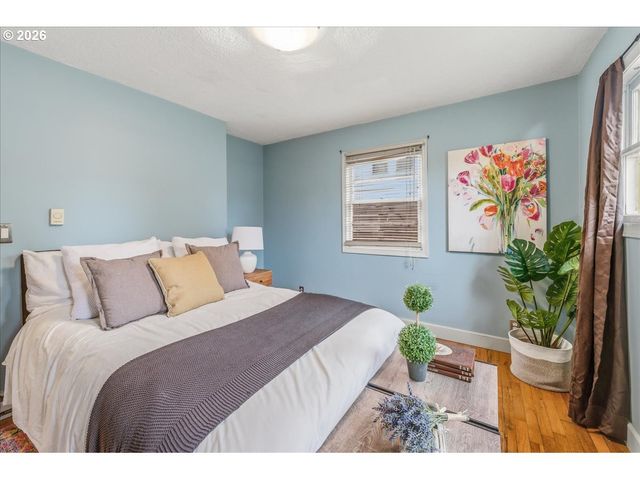 46 Ne BUFFALO St, Portland, OR 97211
